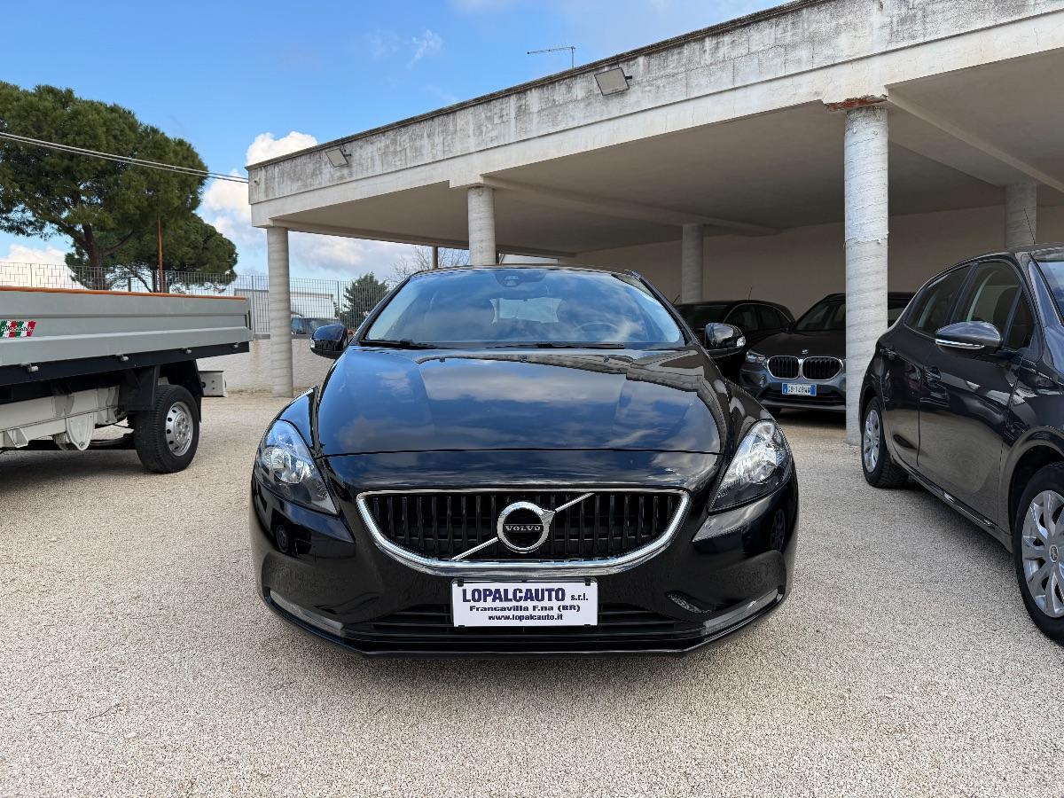 VOLVO - V40 - D2 Business