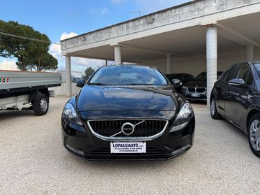 VOLVO - V40 - D2 Business