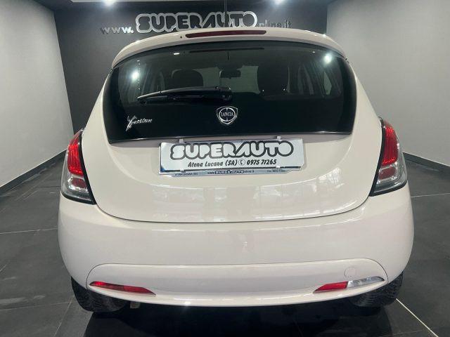 LANCIA Ypsilon 1.2 69 CV 5 porte Silver