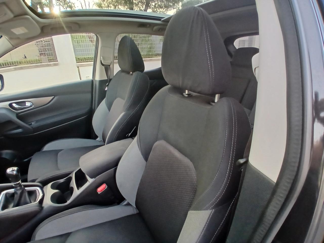 Nissan Qashqai 1.5 dCi N-Connecta