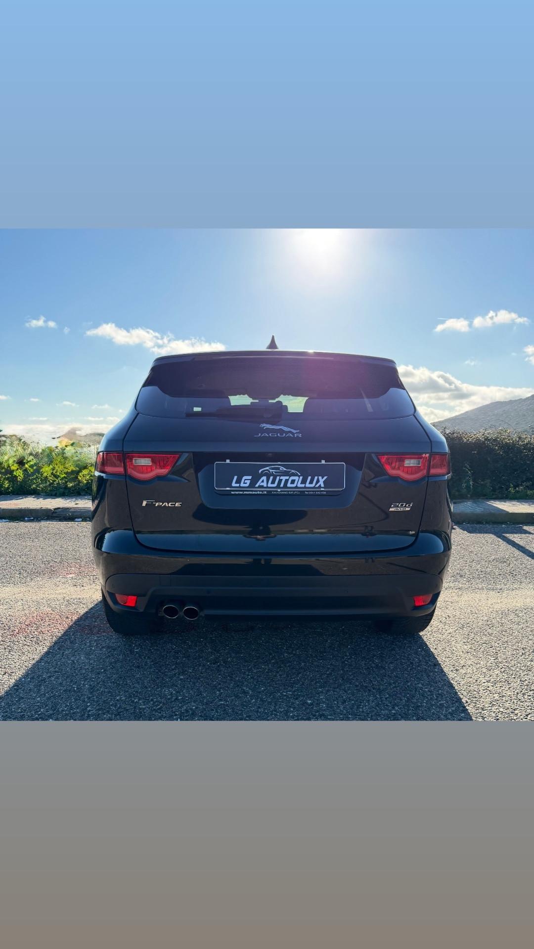 Jaguar F-Pace 2.0 D 180 CV AWD aut. Chequered Flag