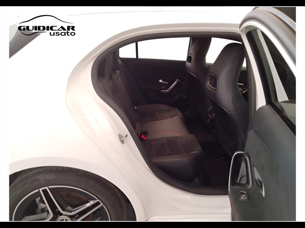 Mercedes-Benz Classe A - W177 2018 - A 180 d AMG LINE Premium