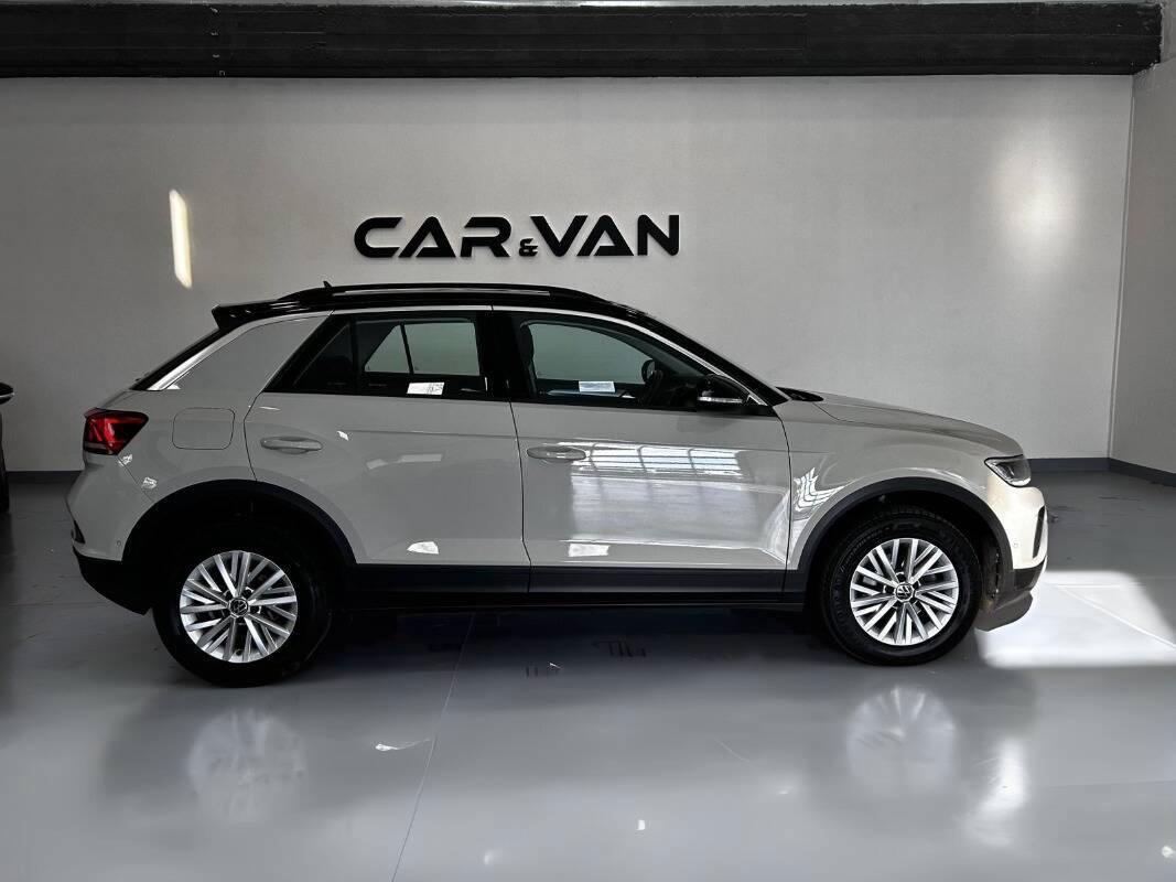 Volkswagen T-Roc Servizio Test Drive a Domicilio