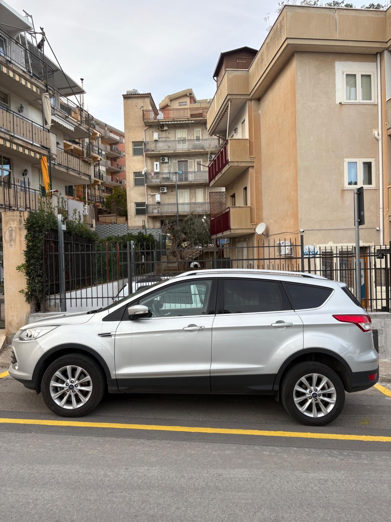 Ford Kuga 2.0 TDCI 150 CV 4WD IVA ESPOSTA