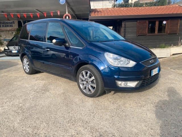 Ford Galaxy 2.0 TDCi 140 CV Ghia DPF