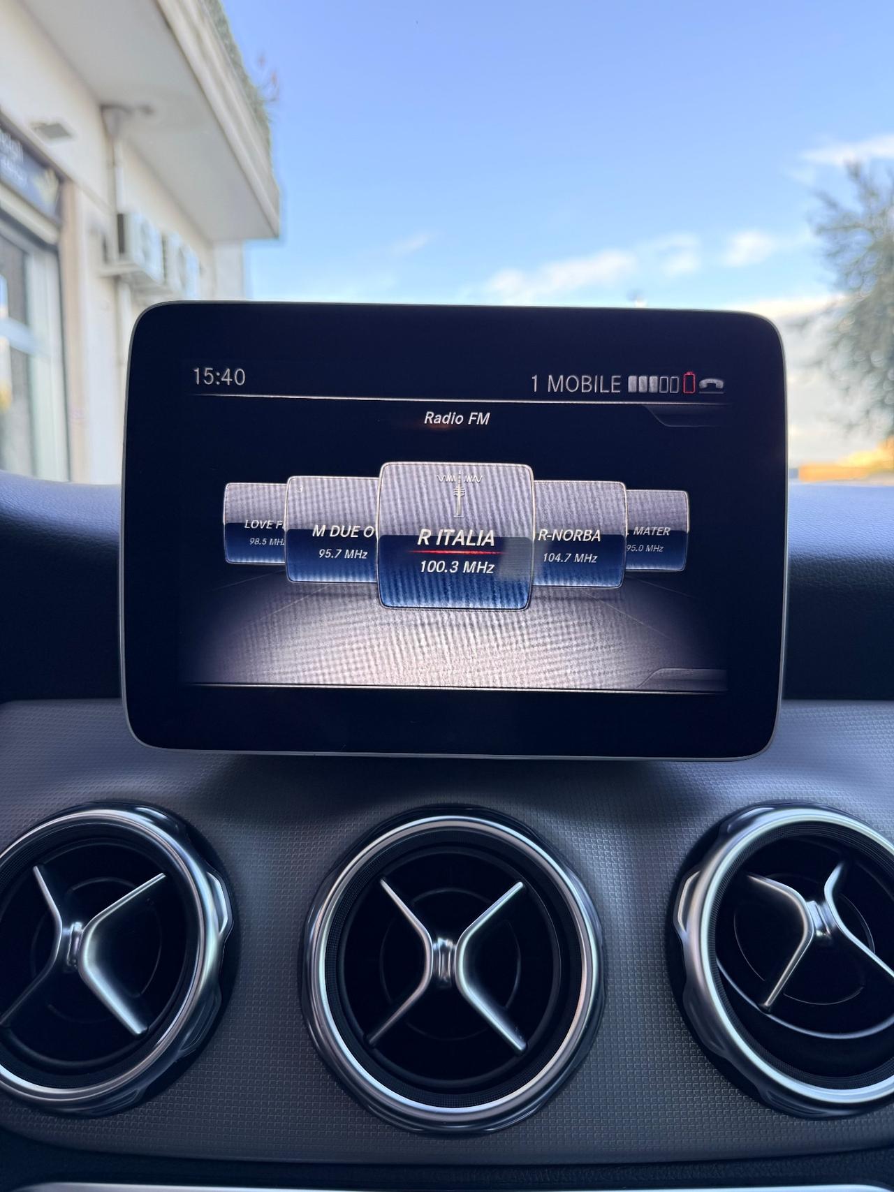 Mercedes-benz GLA 180 d Automatic Premium NAVI,GATORETELECAMERA,INTERNI IN PELLE,BLUETOOTH,ANDROID AUTO