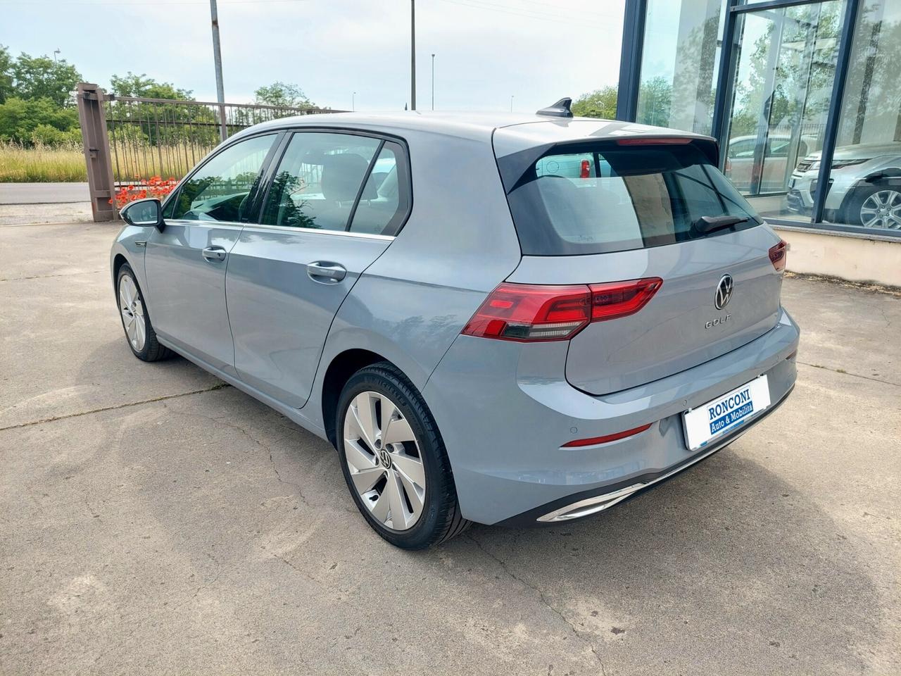 VOLKSWAGEN Golf 1.5 TGI DSG Style - 2020