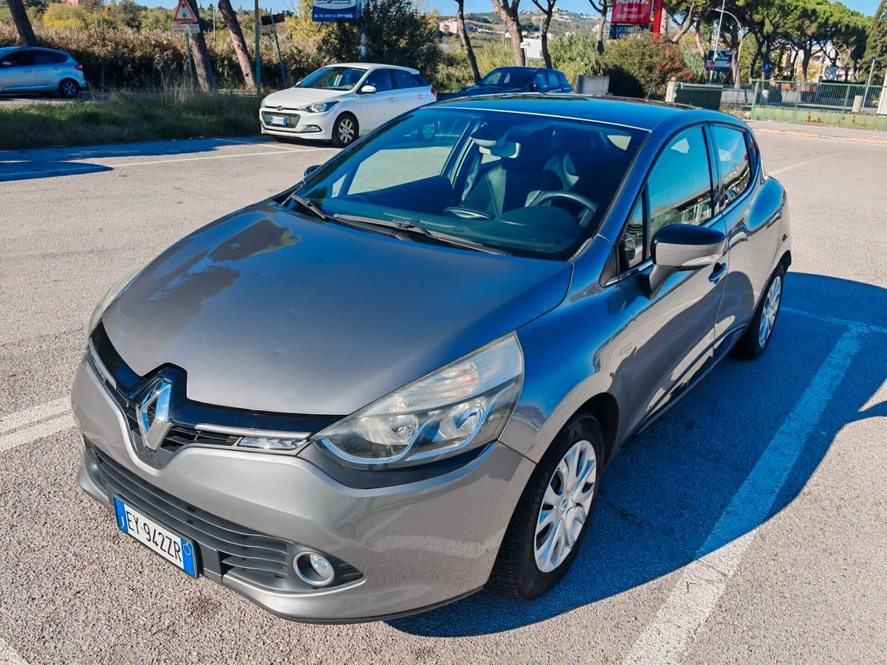 Renault Clio 1.2 75CV GPL 5 porte Costume National