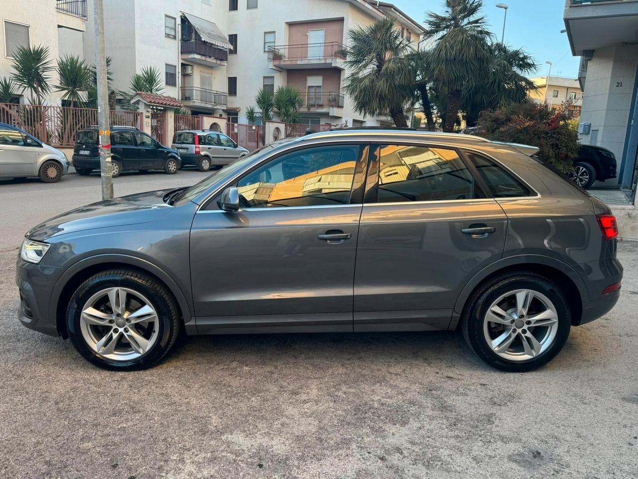 AUDI Q3 2.0 TDI 150 CV. SPORT TETTO NAVI BIXENO