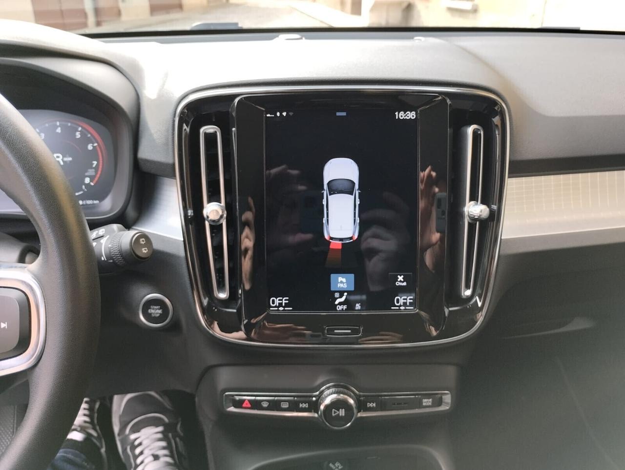 Volvo XC40 T2 Momentum Core
