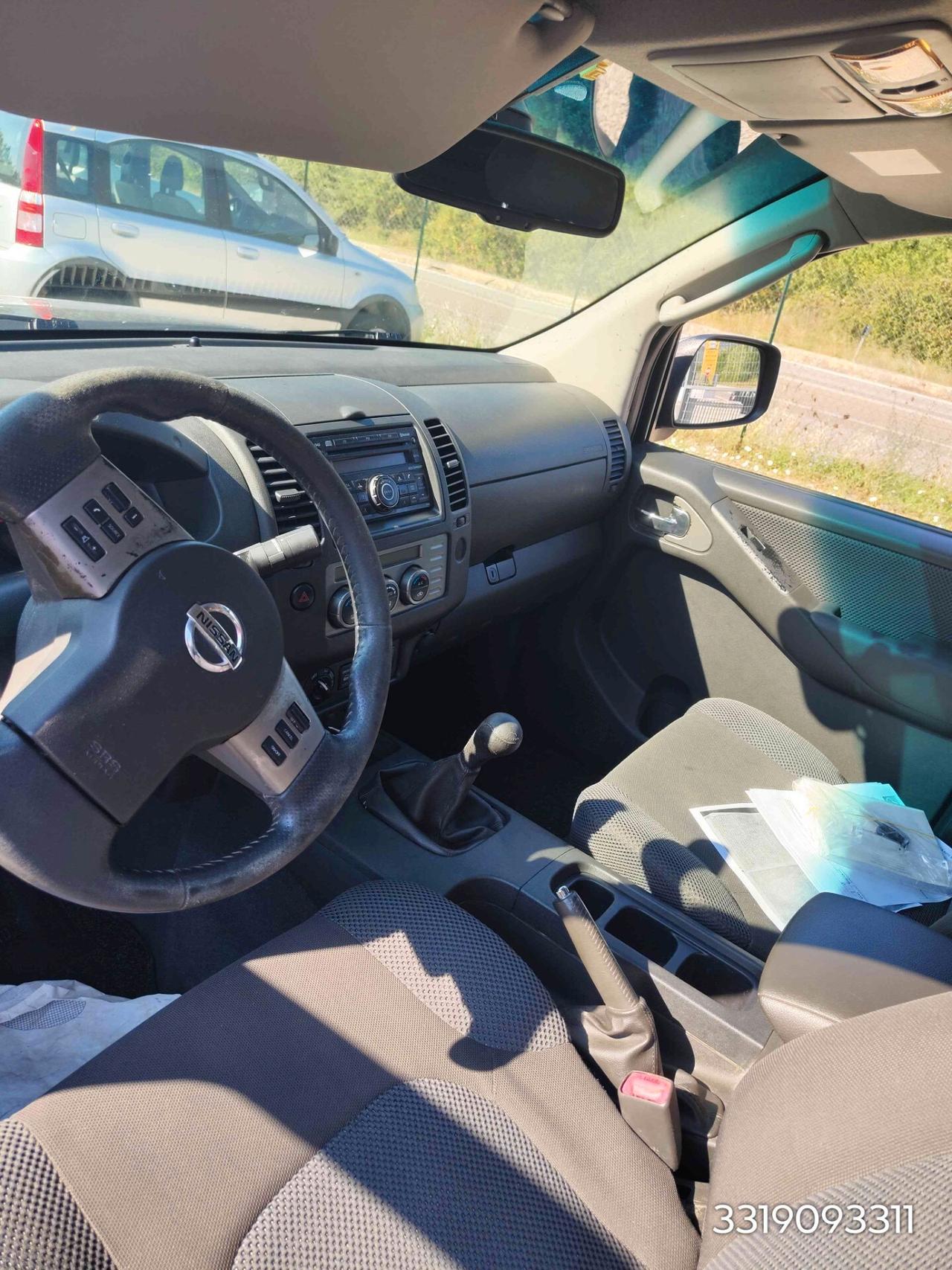 Nissan Navara 2.5 dCi 4 porte Double Cab Sport