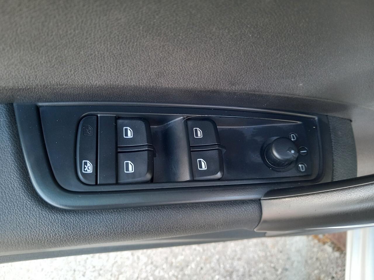 Audi A1 1.6 TDI S tronic SPB SLINE