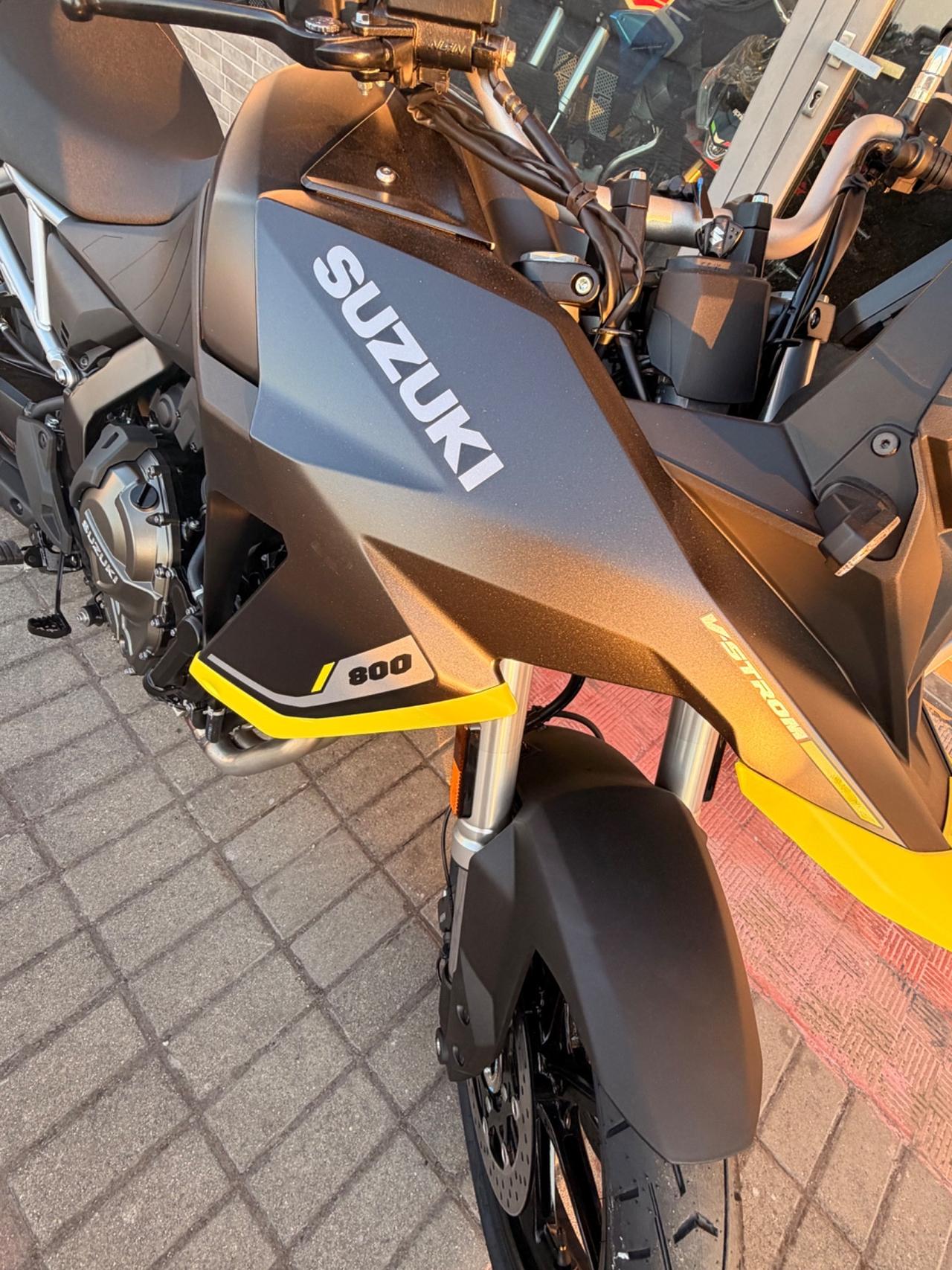 Suzuki V Strom DL 800 SE