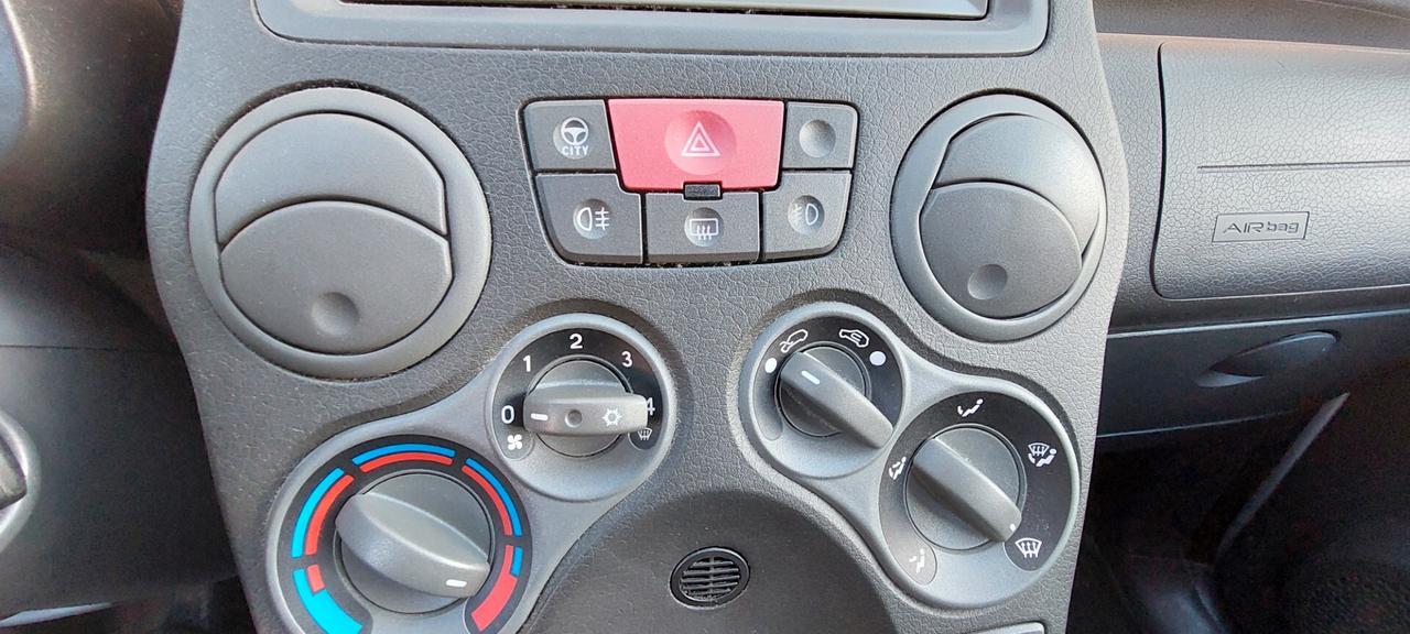 PANDA 1,3 MTJ DIESEL 75 CV DINAMIC ADATTA PER NEOPATENTATI IMPECCABILE OMOLOGATA 5 POSTI