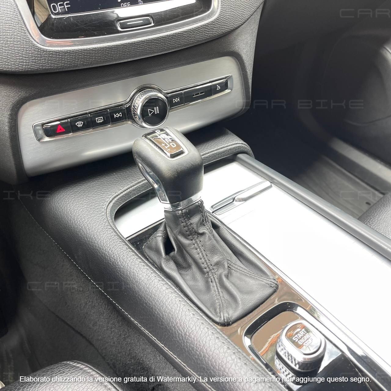 Volvo XC90 D5 AWD Geartronic 7 posti Momentum