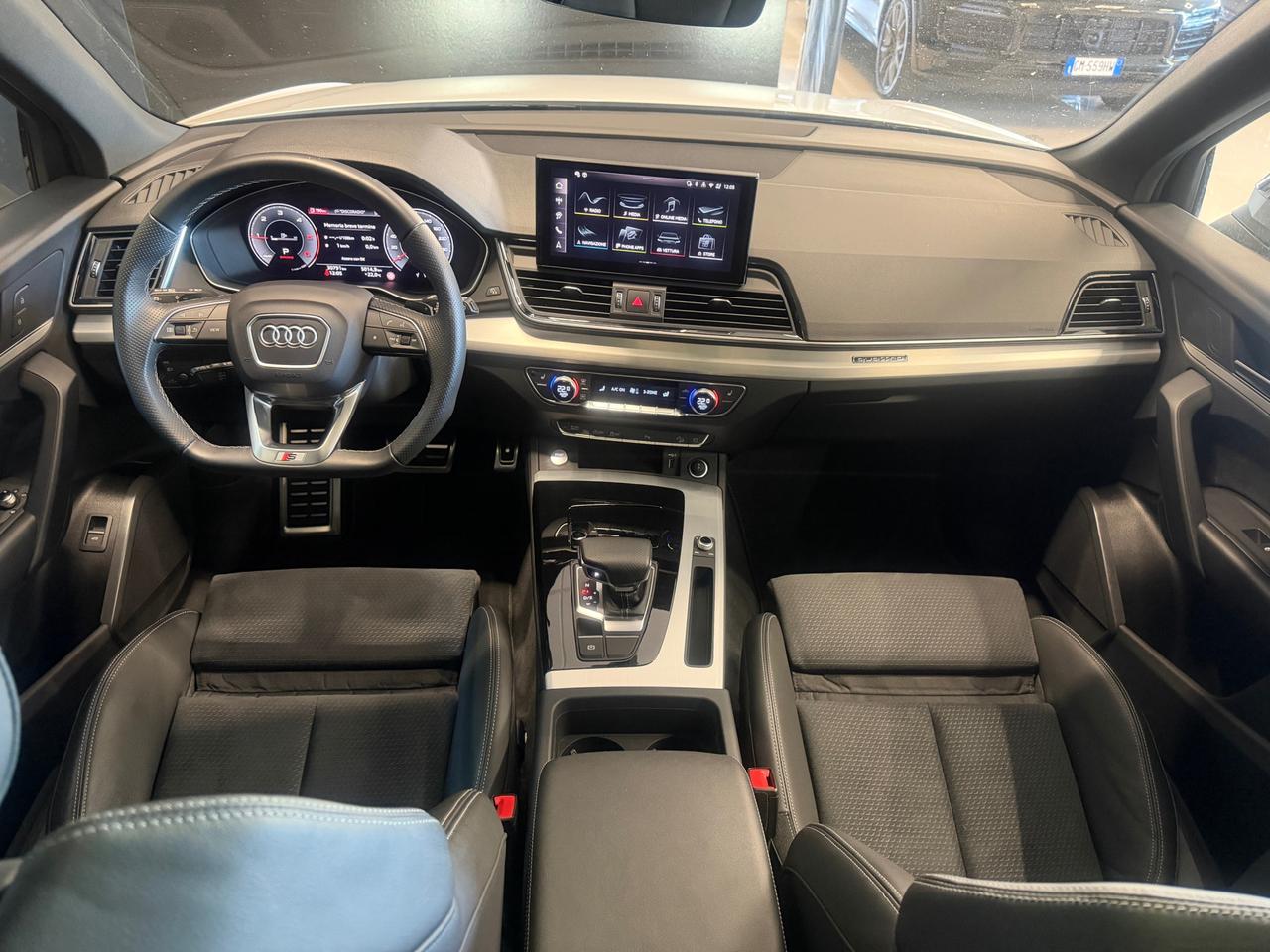Audi Q5 40 2.0 tdi mhev 12V Identity Black quattro s-tronic