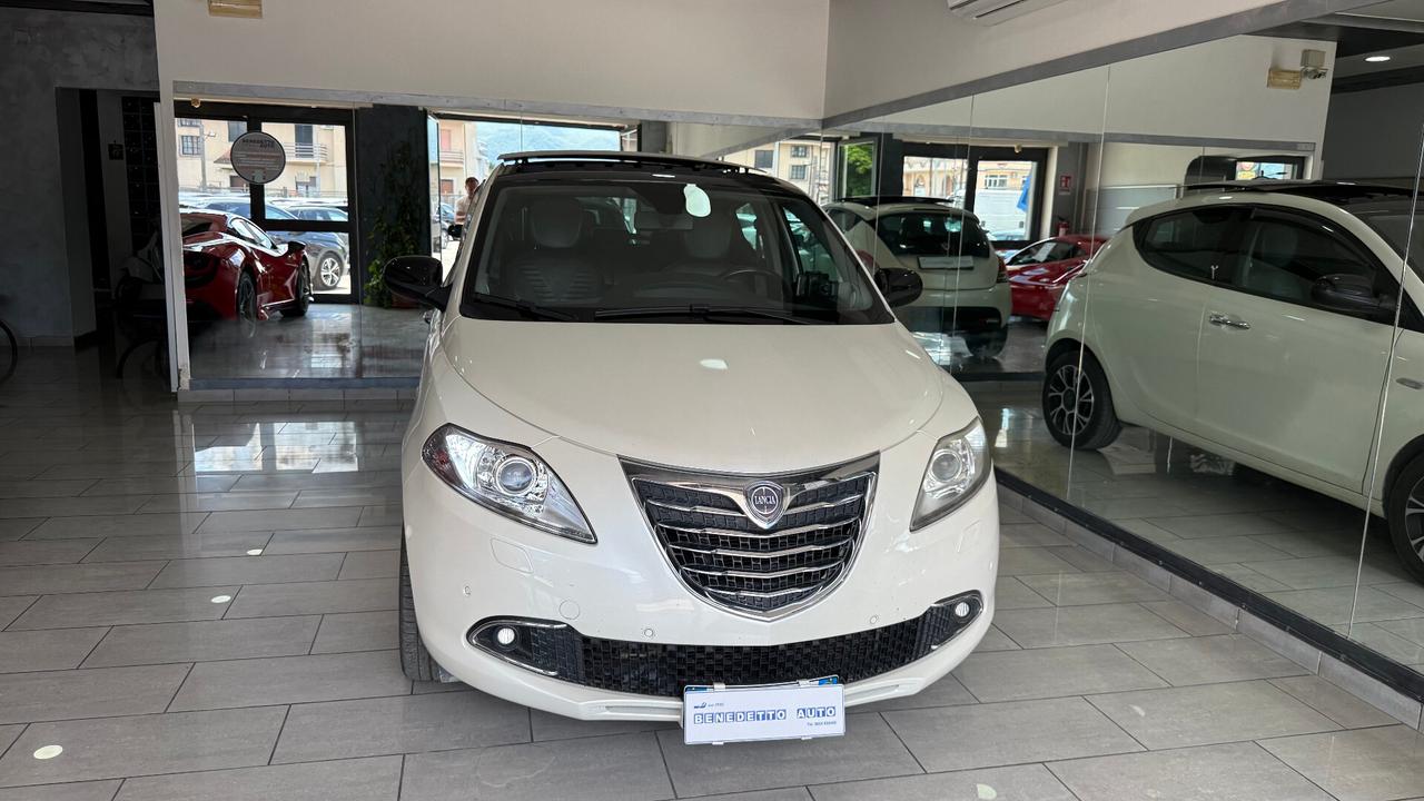 LANCIA YPSILON 1.3 MJT TETTO APRIBILE