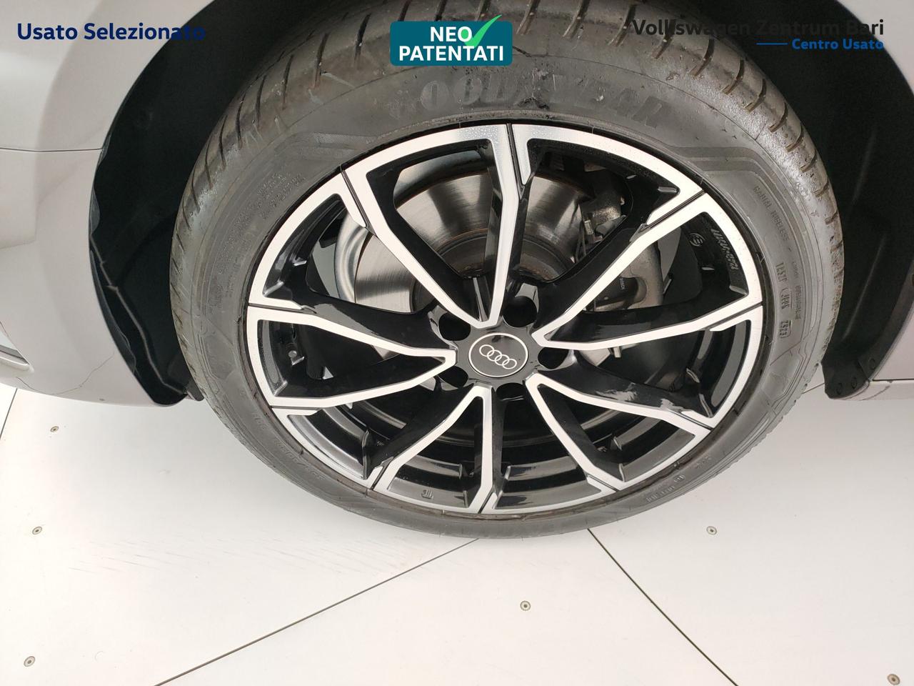 Audi A4 avant 30 2.0 tdi mhev business 136cv s-tronic