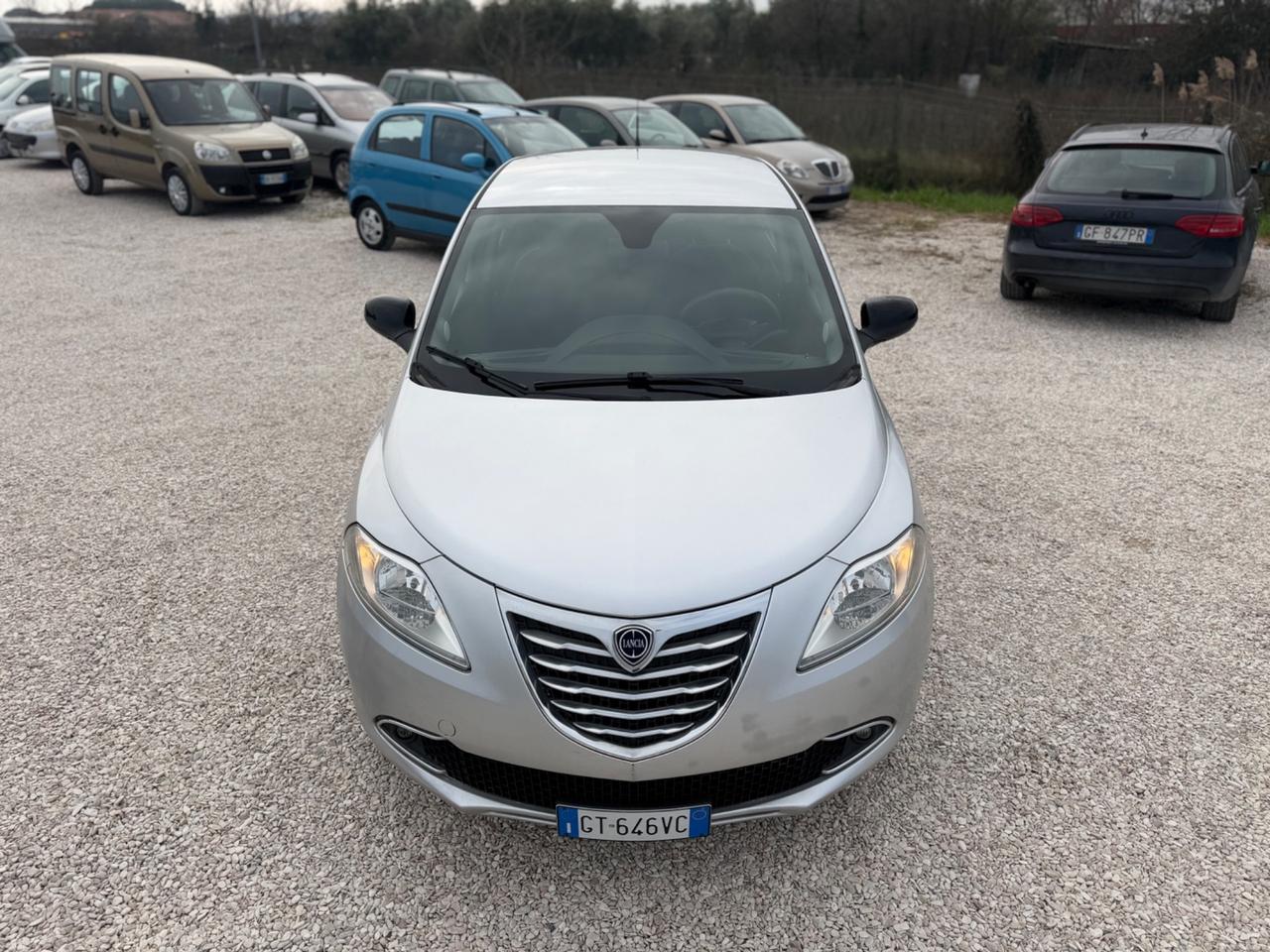 Lancia Ypsilon 0.9 TwinAir 85 CV 5 porte Metano Ecochic Gold