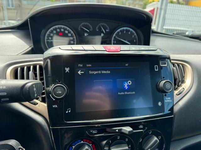 LANCIA Ypsilon 1.0 5 p S&S Alberta Ferretti Hybrid