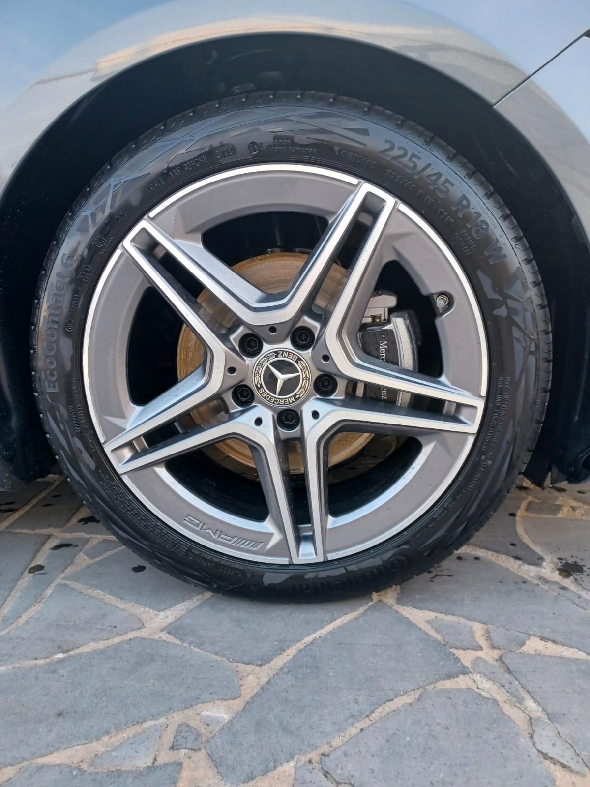 Mercedes-benz A 200 d Automatic AMG Line Premium