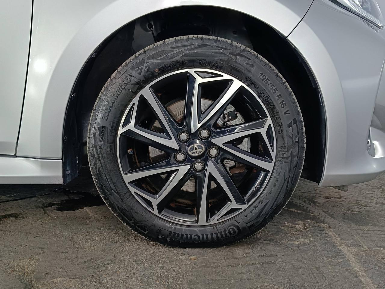 TOYOTA Yaris IV 2020 - Yaris 1.5h Lounge