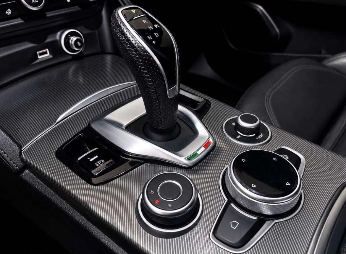 Alfa Romeo Stelvio 2.2 t VELOCE Q4 210 cv AT8