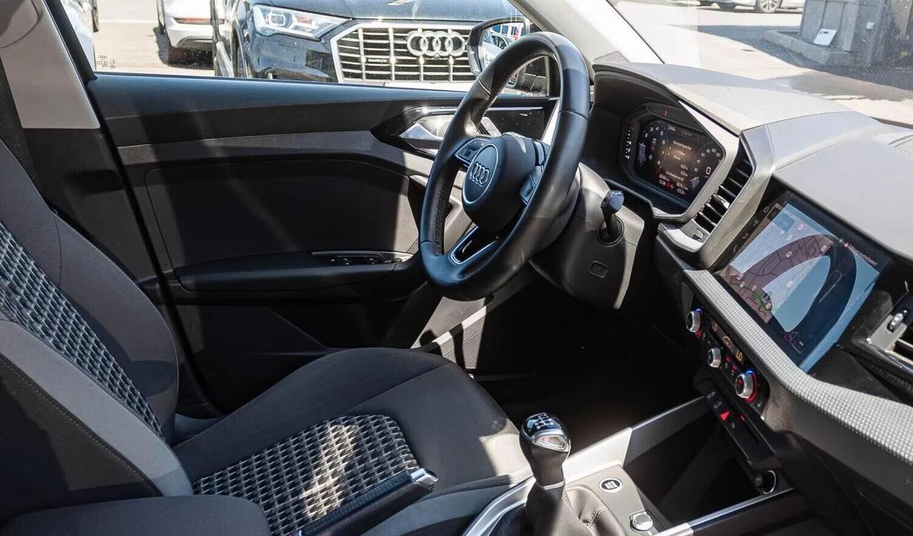Audi A1 SPB 30 TFSI S line edition Navi LED