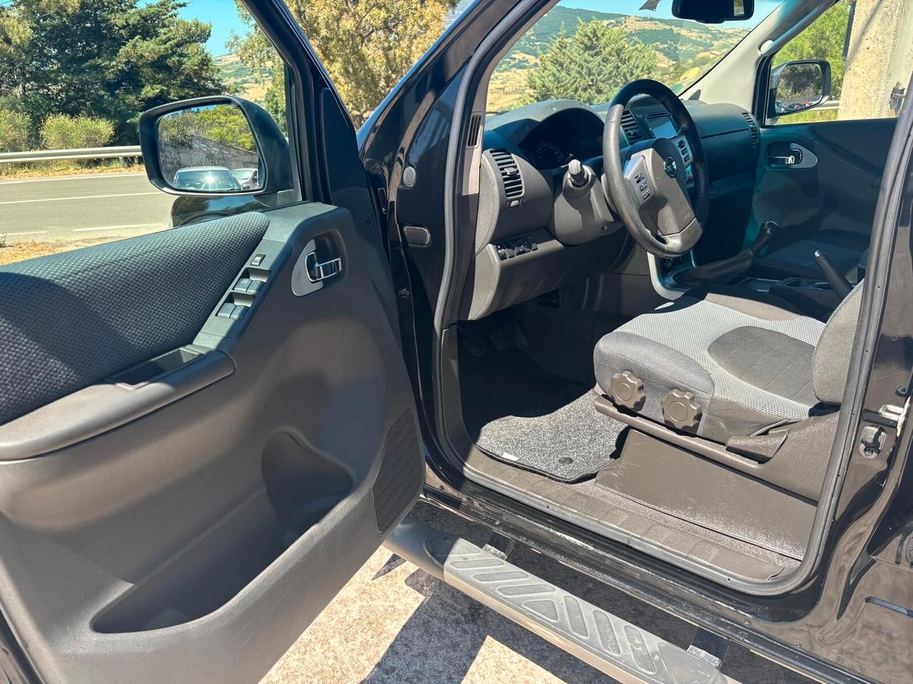 Nissan Navara 2.5 dCi 190CV Double Cab - 2015