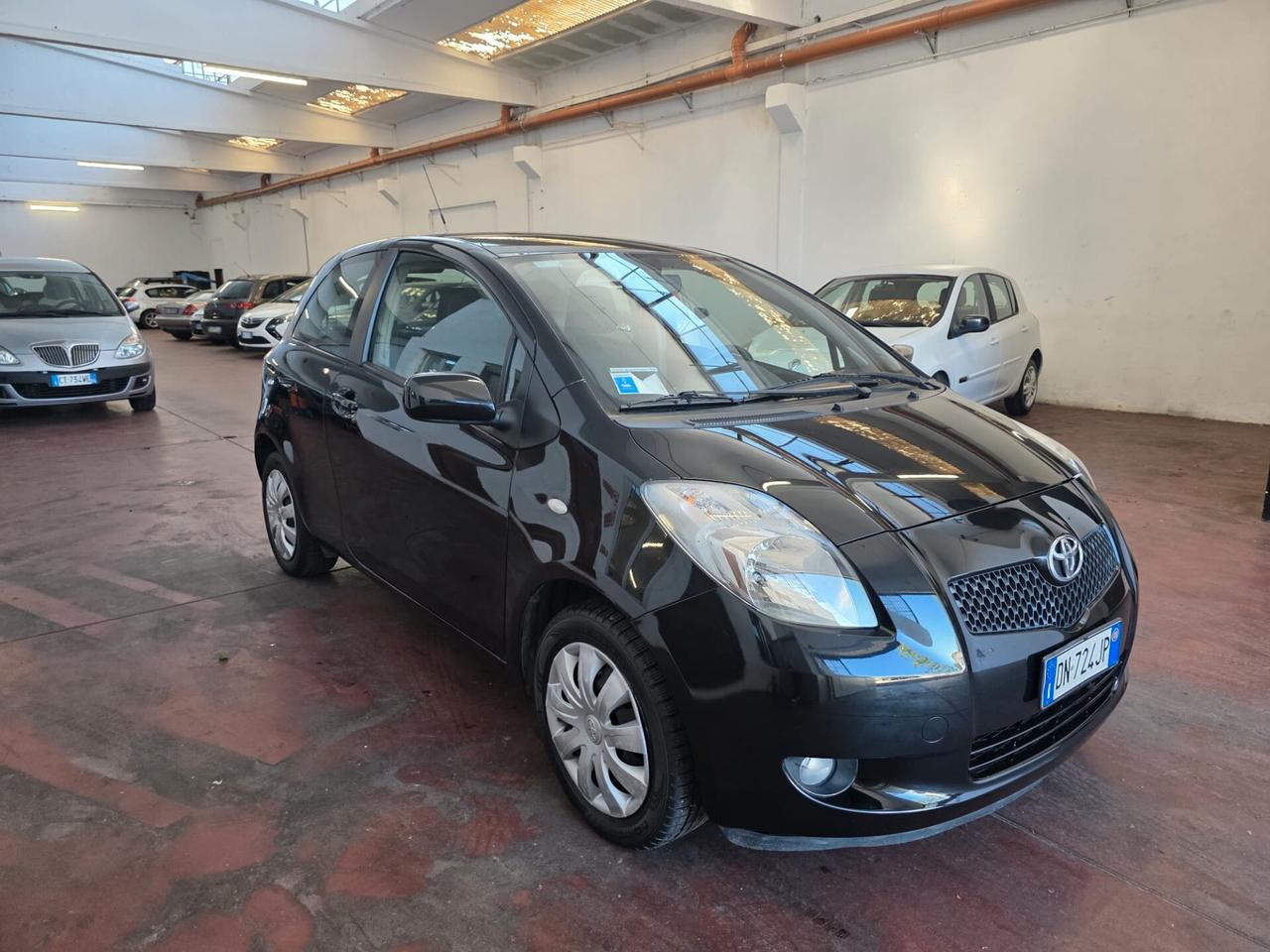 Toyota Yaris 1.3 3 PORTE SOL NEOPAT 83.000KM