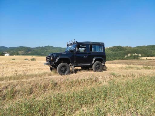 LAND ROVER DEFENDER 90