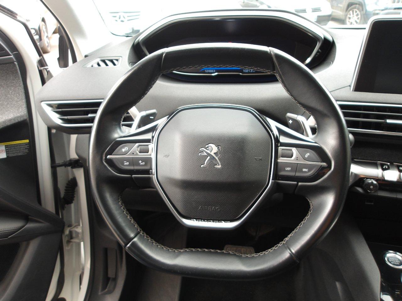 Peugeot 3008 1.2 Puretech t Allure 130cv eat8 AUTOMATICA