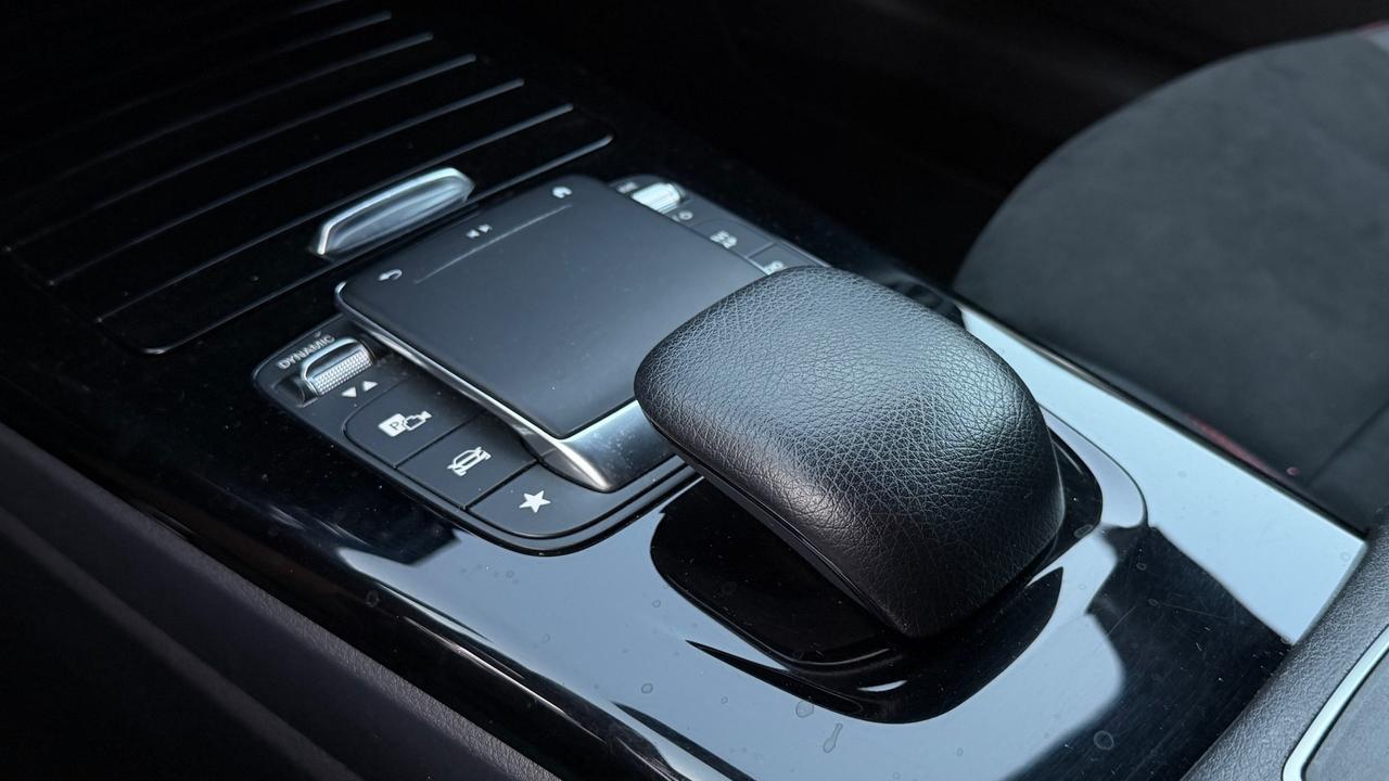 MERCEDES-BENZ CLA 2.0 SHOOTING BRAKE BUSINESS 116 CV - FULL LED, VIRTUAL COCKPIT, NEOPATENTATI