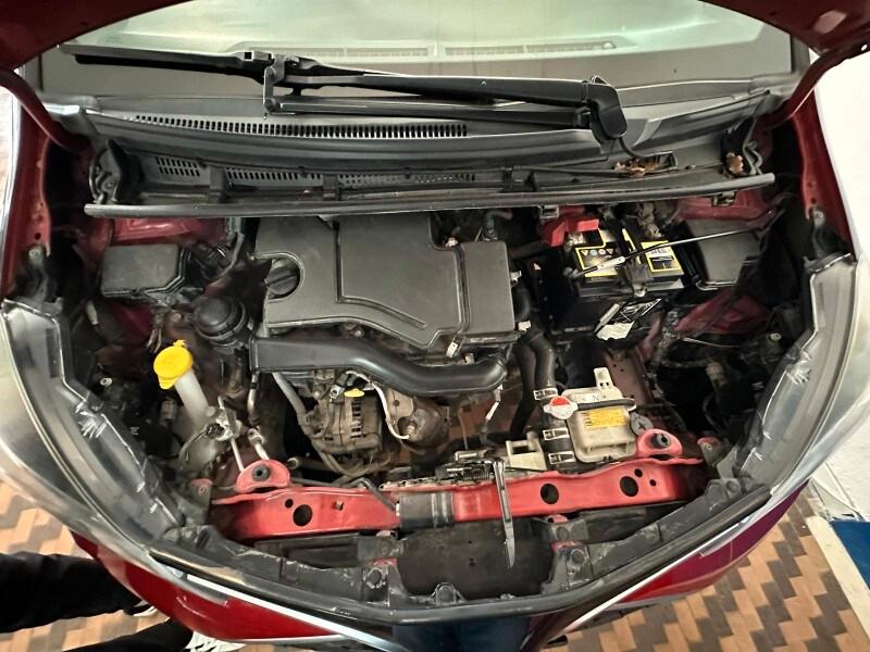 TOYOTA Yaris 3ª serie Yaris 1.0 5 porte Trend ...