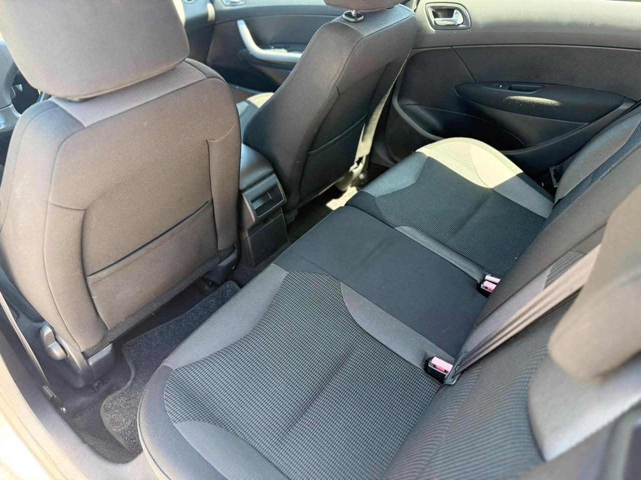 Peugeot 308 1.6 e-HDI 92cv Active 2012