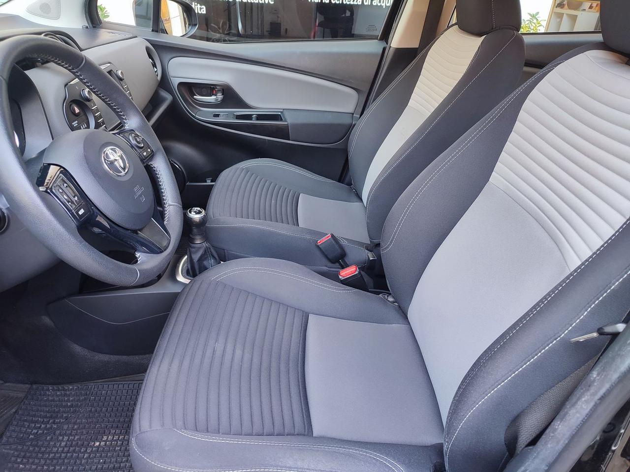 Toyota Yaris 1.0 VVT-i 72 CV Active 5 porte #6932