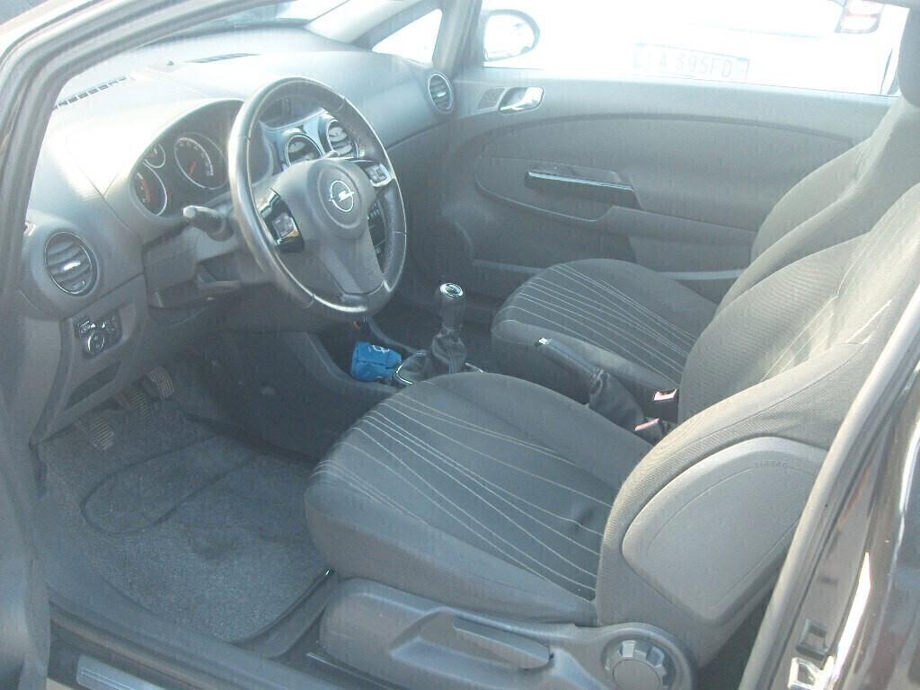 Opel Corsa 1.2 80CV 3 porte GPL-TECH Edition