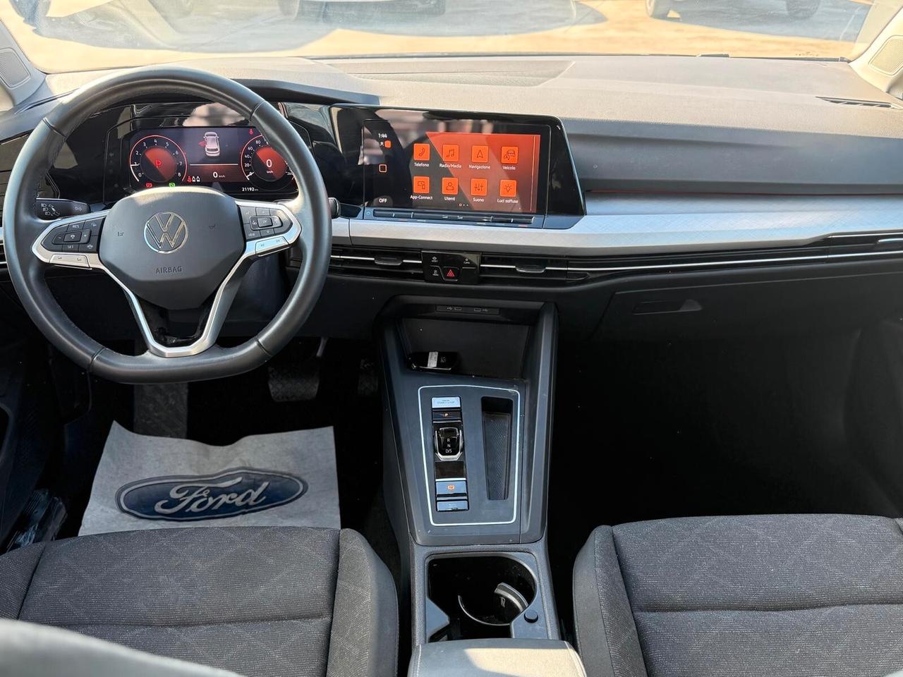 VW GOLF 8 1.0 HY DSG LIFE - KM 20.000 - AZIENDALE