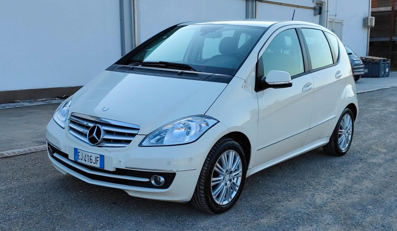 Mercedes-benz A 160 BlueEFFICIENCY Coupé Special Edition