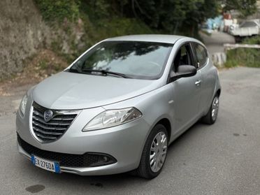 Lancia Ypsilon 1.2 69 CV 5 porte - gpl euro6