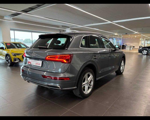 AUDI Q5 40 TDI quattro S tronic S line plus