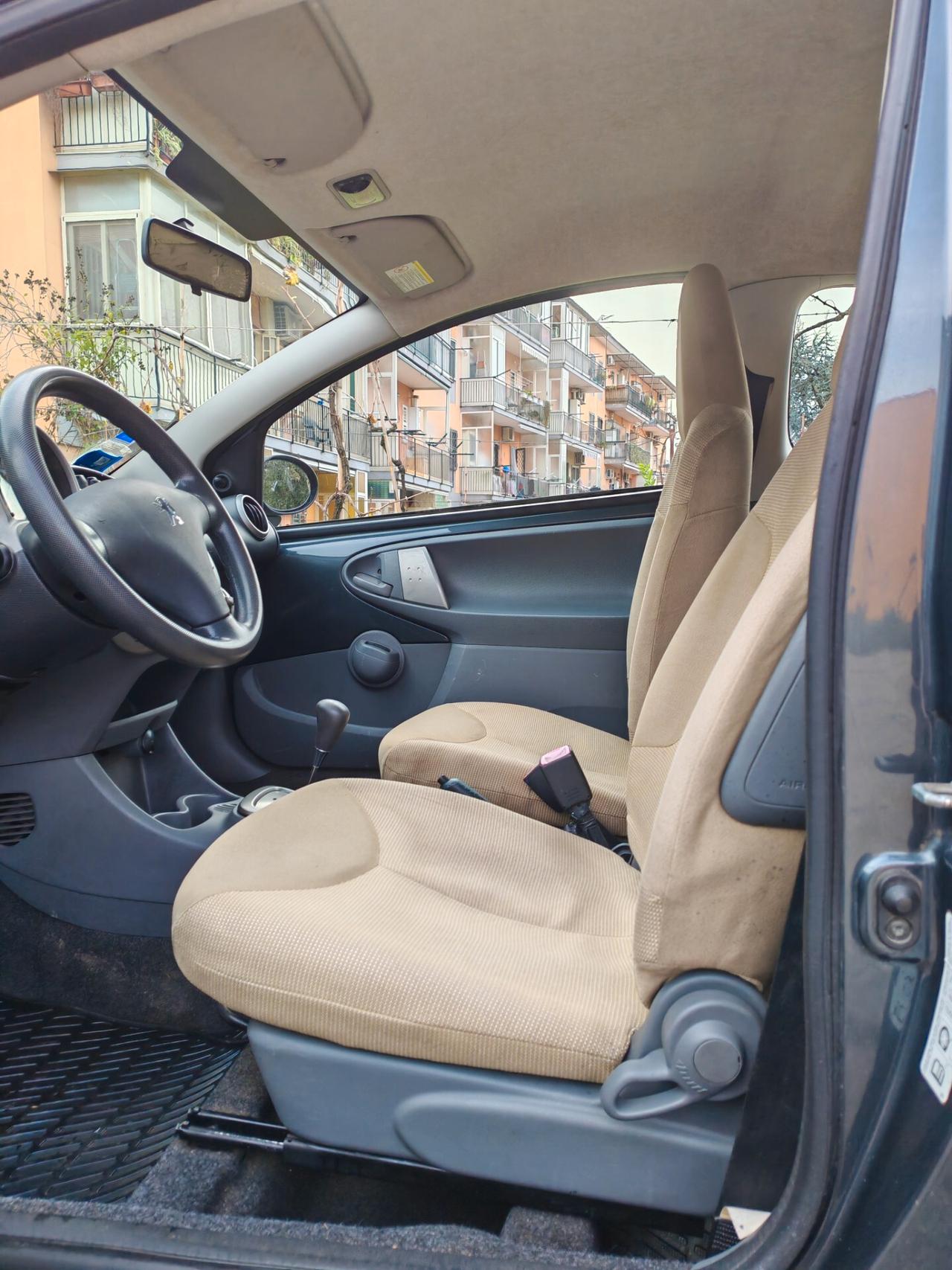 Peugeot 107 AUTOMATICA SWEET YEARS