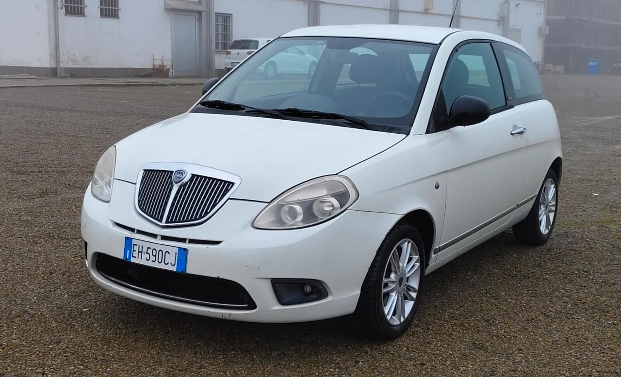 Lancia Ypsilon 1.2 69 CV 5 porte GPL Ecochic Platinum