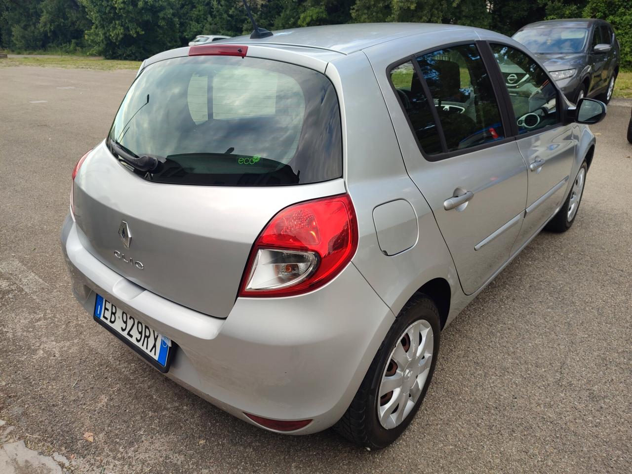 RENAULT CLIO DEL 2010 1.2BENZINA MOLTO BELLA