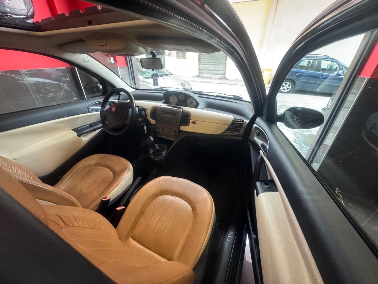 Lancia Ypsilon 1.3 Multijet 16V Platino