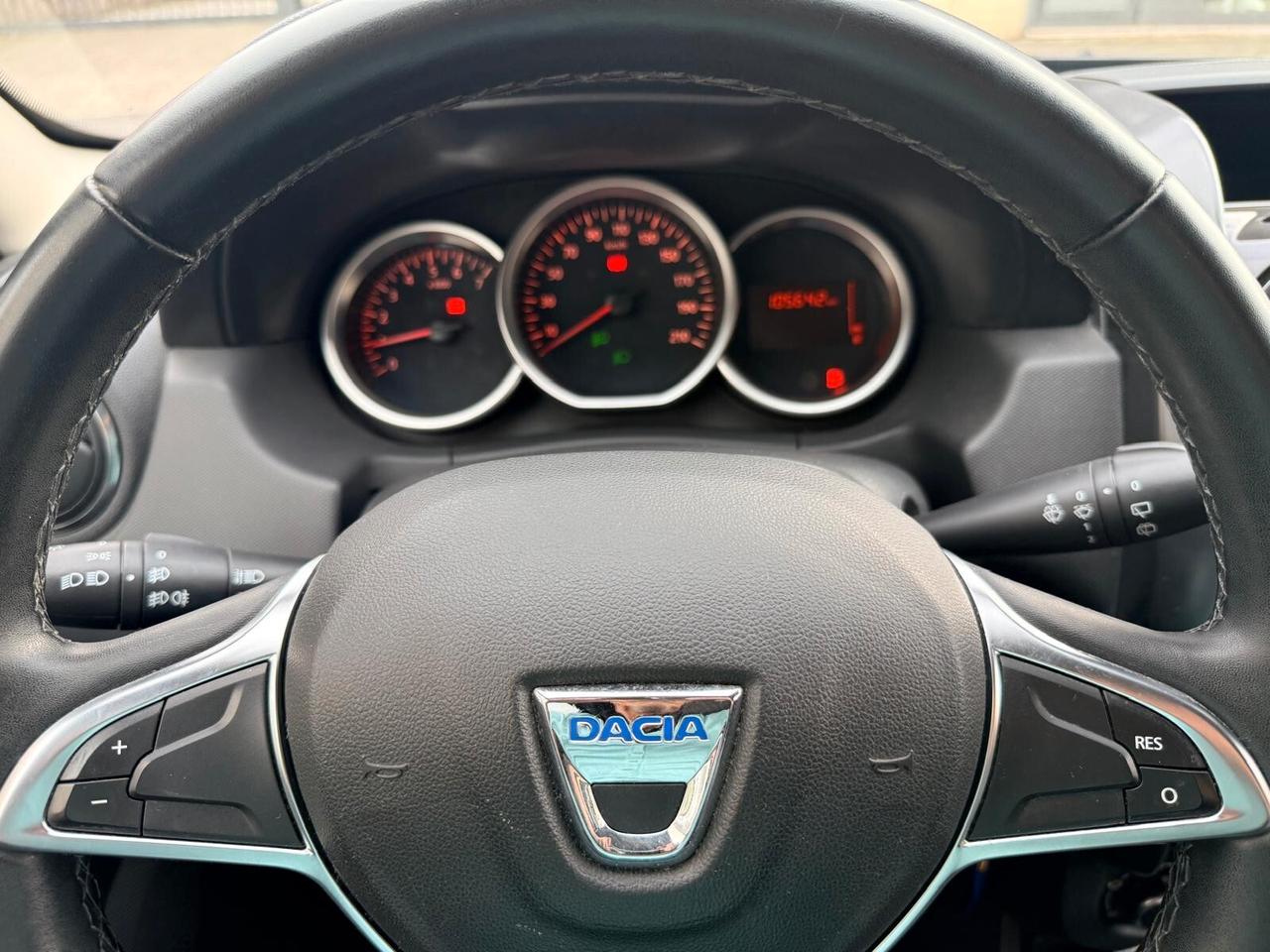 Dacia Duster 1.5 dCi 110 CV S&S 4x2 "Black Shadow" ***NAVIGATORE***