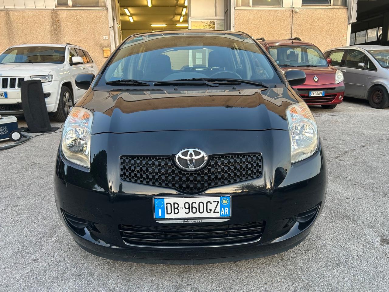Toyota Yaris 1.0 5 porte Sol