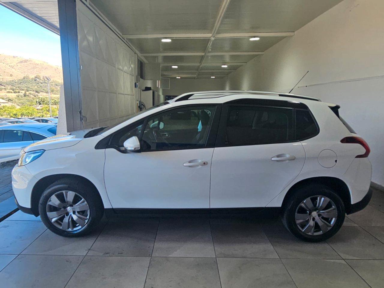 Peugeot 2008 2008 1.6 bluehdi Active 100cv my16