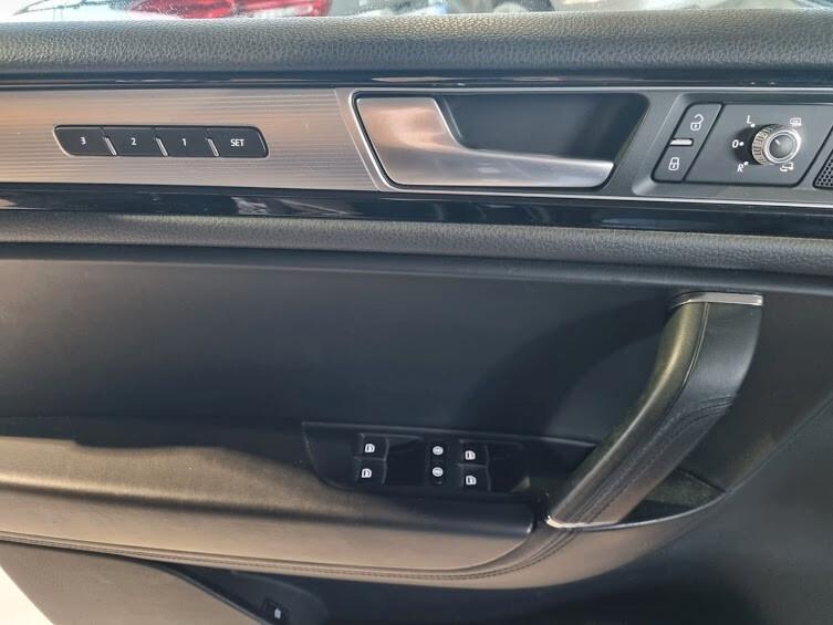 Volkswagen Touareg 3.0 TDI 204 CV tiptronic R-LINE