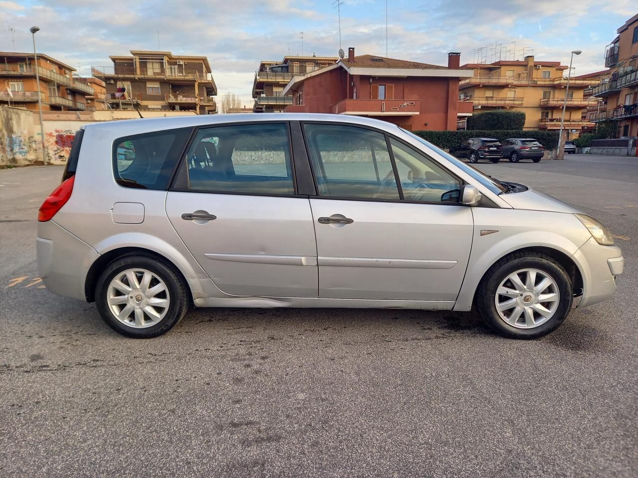 Renault Grand Scenic 1.9 dCi 130cv 7 Posti